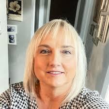 Airport check-in time and security process at GHb