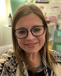 Laura Ackley's Instagram, Twitter & Facebook