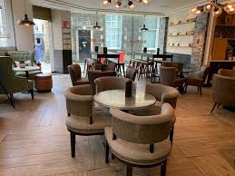 Edinburgh seyahati yapan gezginler için premier inn edinburgh city centre (princes street) hotel harika bir seçim. Hub By Premier Inn Edinburgh City Centre Rose Street Hotel Bild Von Hub By Premier Inn Edinburgh City Centre Rose Street Hotel Tripadvisor