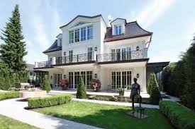 Villa In Bogenhausen Herzogpark Facade House Villa House Styles