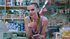 Check spelling or type a new query. Video Famke Louise Op Me Monnie