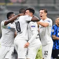 It is located west of the rhine, halfway between düsseldorf and the dutch border. Borussia Monchengladbach Inter Mailand Champions League Heute Live Im Tv Stream Ticker