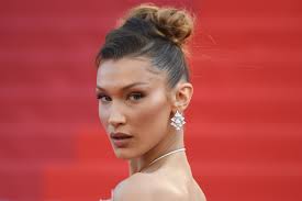 Find out the latest and trendy hairstyles for women at the right hairstyles. 10 Best Hairstyles That Rocked The Red Carpet In 2019
