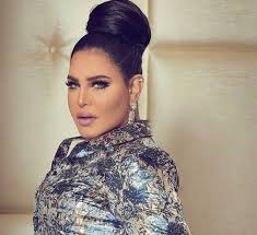 صور تسريحات شعر أنيقة على طريقة أحلام استوحي منها لاطلالة العيد مجلة الجميلة