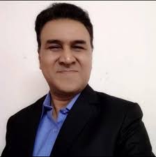 Naushad Amlani's Instagram, Twitter & Facebook