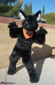 Hmmmmmm, this wolf is also not fooling me… he looks friendly and it's even smiling and everything, but i don't. Big Bad Wolf Handmade Costume Creative Diy Costumes