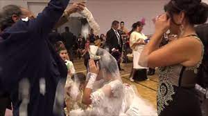 Video 2 54 Ceremonie Du Foulard Lors D Un Mariage Gitan Andalous Extraits Youtube