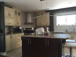 Blanc Antique Et Brun Chocolat Kitchen Home Kitchen Cabinets