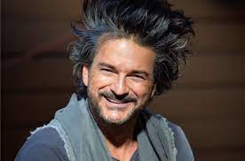Последние твиты от ricardo arjona ® (@ricardo_arjona). Ricardo Arjona Drops New Sea Orita Video Billboard Billboard