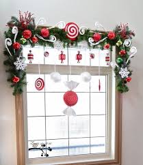 Home holidays & events christmas 25 photos of office christmas decorations ideas. Adorable Christmas Window Decorations And Some Craft Ideas
