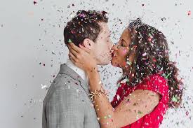 The newly slim yet portable and easy to put together photo booth kiosk that has everything from. Diy Photo Booth 7 Foolproof Tips To Make Yours A Practical Wedding