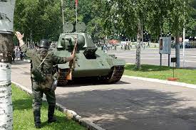 Начало истории и славного боевого пути. Tankisty Gvardejskoj Kantemirovskoj Divizii Otmetili Yubilej Rossijskaya Gazeta