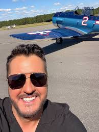 Another American Idol season takes off tonight y'all! #AmericanIdol