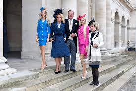 Prince Carlo Of Bourbon Two Sicilies Duke Of Castro With His Wife Princess Camilla And Daughters Princess Maria Carolina Duchess Famille Royale Bourbon Royal