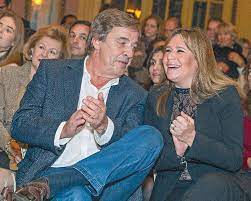 Maybe you would like to learn more about one of these? Caras Miguel Sousa Tavares E Teresa Caeiro Estao Separados