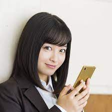 kannahashimoto mg こんにちは 環奈mgです チャット型小説アプリ teller 皆さんダウンロードしてますか この撮影の時 私の携帯のカメラが壊れていて オフショットが一枚もないので写真お借りしました tellerのメイキングがyoutubeで配信されてます 橋本環奈