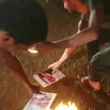 والحيا المنذمّة تشغشب علي بنادم تنـزّح دمه. Ø§Ù„Ø­Ù‚ÙŠÙ‚Ø© ÙˆÙØ§Ø© Ø§Ù„Ø£Ø³ØªØ§Ø° Ø¹Ø¨Ø¯Ø§Ù„Ù„Ù‡ Ø§Ø­Ø³ÙˆÙ†Ù‡ Ù‚Ù†Ø§Ù†Ø© Ø§Ù„Ø²ÙŠØ¯Ø§Ù†ÙŠ Facebook