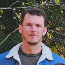 This is why ppl think gym culture is toxic. Can't even tell others about  hitting a new personal record unless you're competing or someone will come  along to call it arbitrary 🙄