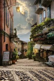 Boutique hotel in bellagio (italy). Atardecer Places To Travel Lake Como Italy Places To See