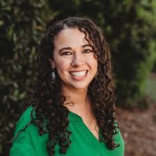 Lori Mcginley's Instagram, Twitter & Facebook