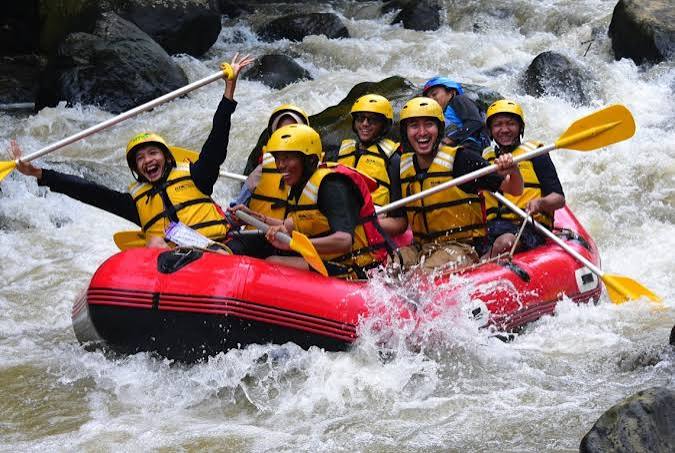 Paket Rafting di Puncak Bogor, Daftar Harga & Fasilitasnya - Hadena Indonesia