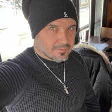 MC 452 Original AC power cable VS high end audiophile power cable. Do I  need one? If I change does it gain anything? Did anyone do a blind test?  Thanks in advance