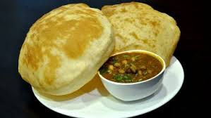 It is known for amritsari kulcha, lassi, and chhole bhature. Baisakhi 2020 Recipe Videos From Chhole Bhature To Punjabi Kadhi Chawal 4 Authentic Dishes To Celebrate Vaisakhi Or Sikh New Year Latestly
