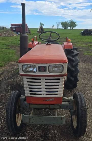 Yanmar YM2210 Tractor