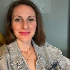 Lauren Eckles's Instagram, Twitter & Facebook