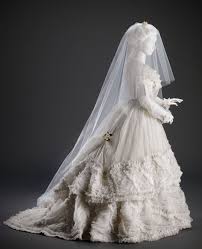 1870s Wedding Gown Courtesy Of The Cincinnati Art Museum Wedding Dresses Vintage Historical Dresses Victorian Wedding