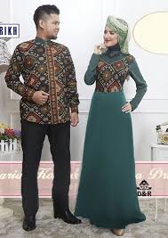 Aplikasi desain baju apa sajakah yang direkomendasikan. Baju Model Batik Couple Long Dress Desain Etnik Cantik Modern Terbaru