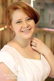 Loni Cole's Instagram, Twitter & Facebook