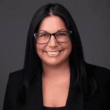 Renee Merchant's Instagram, Twitter & Facebook