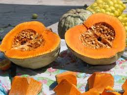 La calabaza es sinónimo de otoño, ya sea como decoración o como ingrediente principal en una gran variedad de platillos y postres de la temporada. Como Hacer Dulce De Zapallo Facil