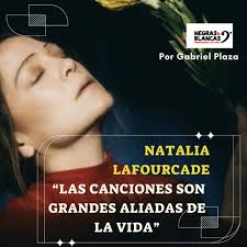 En la hora última de los días de verano El más dulce galán Es un galán de  noche Es una dama Hoy en El país. Disponible online: @elpais_opinion Y la  canción