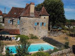 Attrayante Ferme En Pierre Dans Quercy Grand Jardin Piscine Privee Et Securise Rueyres Chalet De Campagne Maison De Vacances Pays Francais