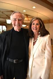 Pastors host Seder for neighbors