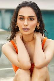 Natural muted lips can elevate any look, and celebrities from Janhvi Kapoor  to Manushi Chhillar agree | Vogue India