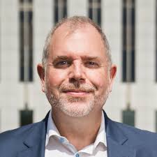 Amazon.com: Simon Wootton: books, biography, latest update