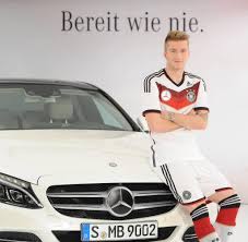 Marco reus habe sich wahrscheinlich zu sicher gefühlt und am ende selbst geglaubt, einen führerschein zu besitzen. 540 000 Euro Strafe Marco Reus Hatte Nie Fuhrerschein Welt