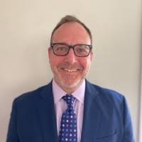 400+ "Stichter" profiles