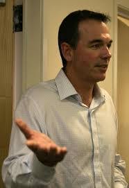 Robert Drobot's Instagram, Twitter & Facebook