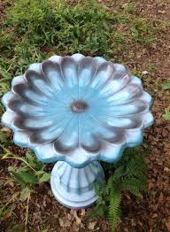 Bird In Bird Bath 44 Ideas Painting Bird Bath Concrete Bird Bath Diy Bird Bath Concrete Bird Bath