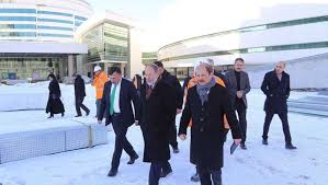 Jun 21, 2021 · rönesans holding'in inşa ettiği yapılar arasında i̇stanbul'daki başakşehir çam ve sakura şehir hastanesi, adana şehir hastanesi, bursa şehir hastanesi, elazığ fethi sekin şehir hastanesi, yozgat şehir hastanesi ve fizik tedavi rehabilitasyon, psikiyatri ve yüksek güvenlikli adli psikiyatri hastaneleri bulunuyor. Recep Akdag Erzurum Sehir Hastanesi Kendi Elektrigini De Uretecek Saglik Haberleri