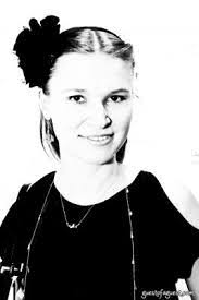 Anna Sabino's Instagram, Twitter & Facebook