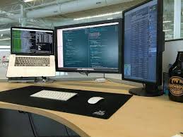 Awesome Coding Setup Excellent Developer Setup Featuring A Macbook Pro With Two External Displays Source Reddit U Ce Macbook Pro Macbook Computer Setup