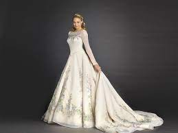 We Re Swooning Over This Cinderella Inspired Wedding Dress Disney Style Wedding Dresses Cinderella Disney Princess Wedding Dresses Disney Princess Wedding