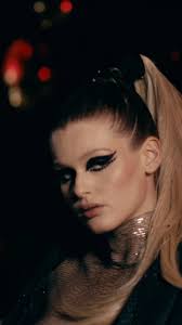 NICHTCORE by @gruet1550 , Model: @oriane_tfy , Directrice artisique:  @_naniloa_ , Cheffe MUA: @saleha.mkp , make up by me💄