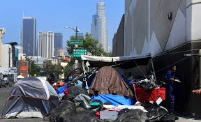 Located in downtown los angeles, this apartment building is steps from walt disney concert hall and the broad. Homeless People In Los Angeles La Builds Pricey Koreatown Apartments