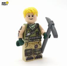 This is jonesy of fortnite whith an shark outfite. Jonesy Lego Minifigure Display Lego Lego Pictures